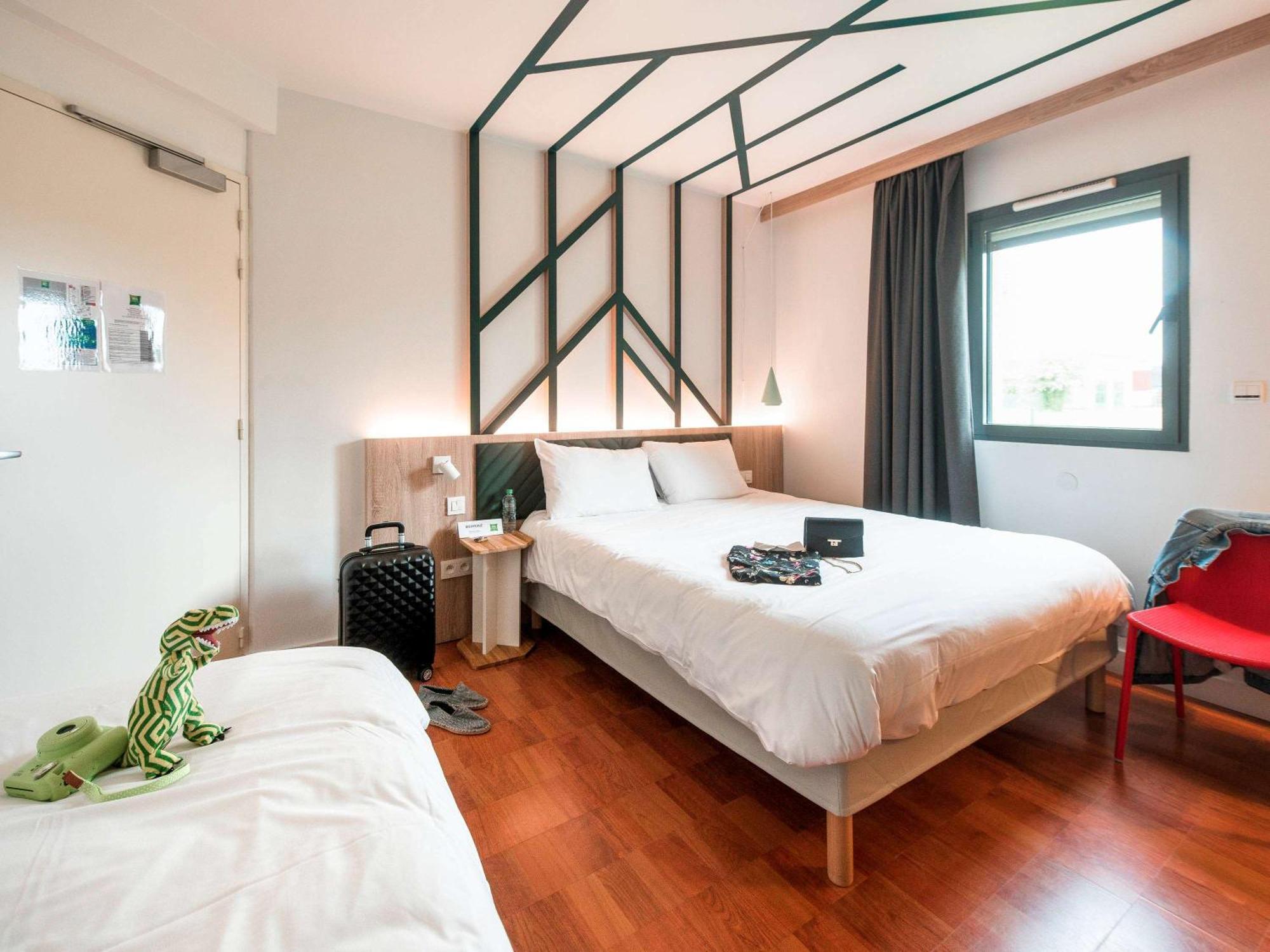 Ibis Styles Rouen Val De Reuil Hotel 3*