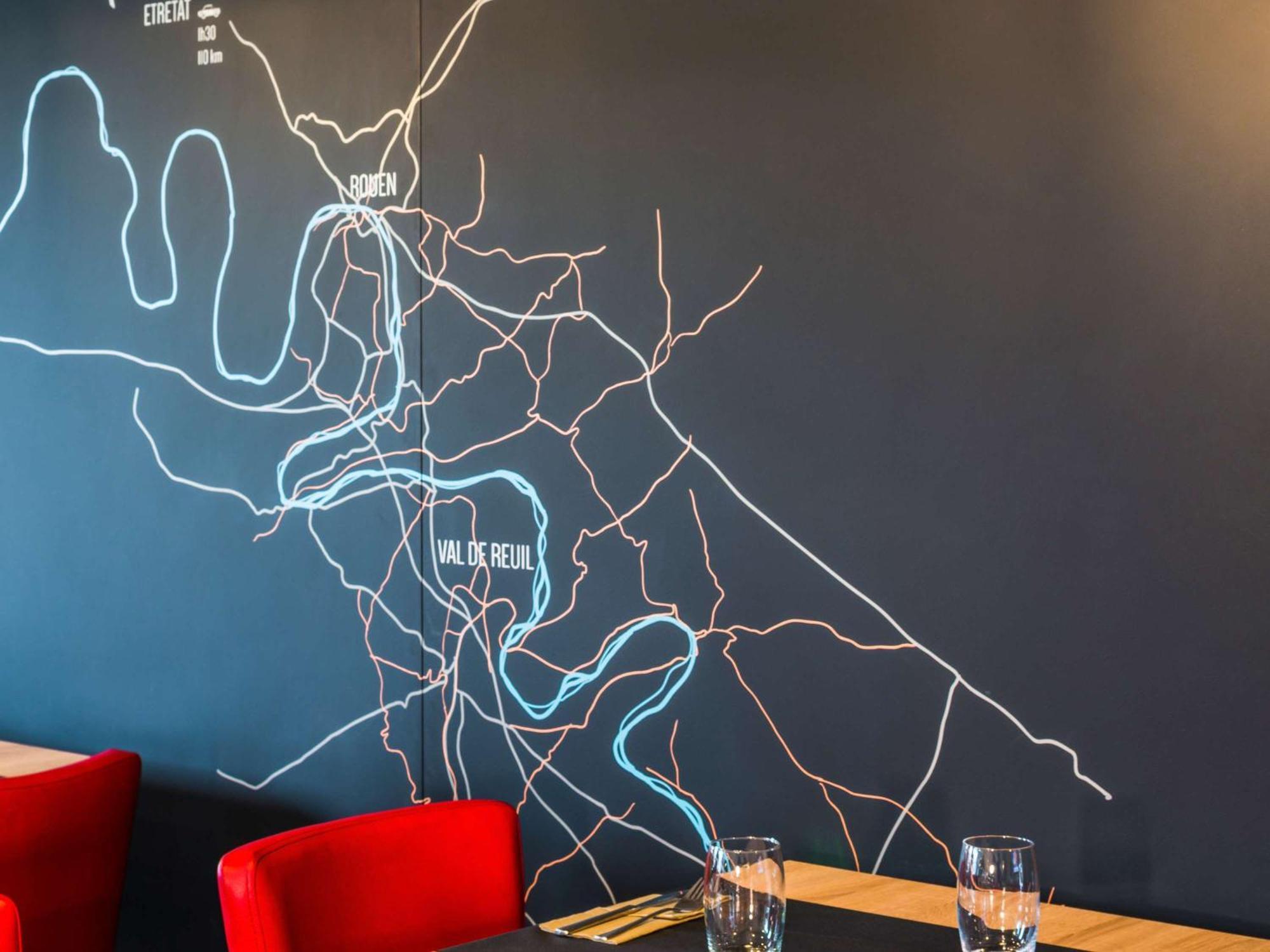 Hotel Ibis Styles Rouen Val De Reuil