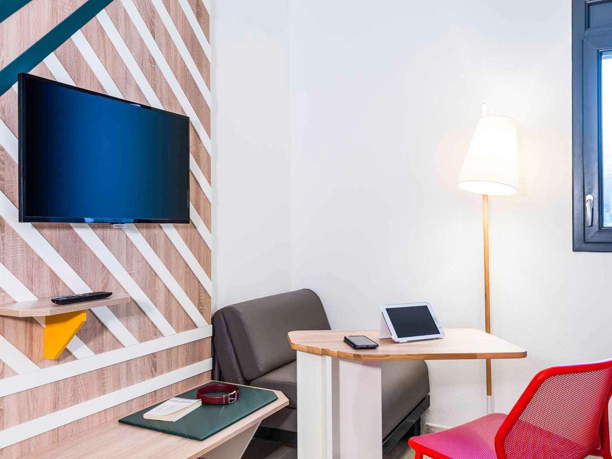 Ibis Styles Rouen Val De Reuil Hotel