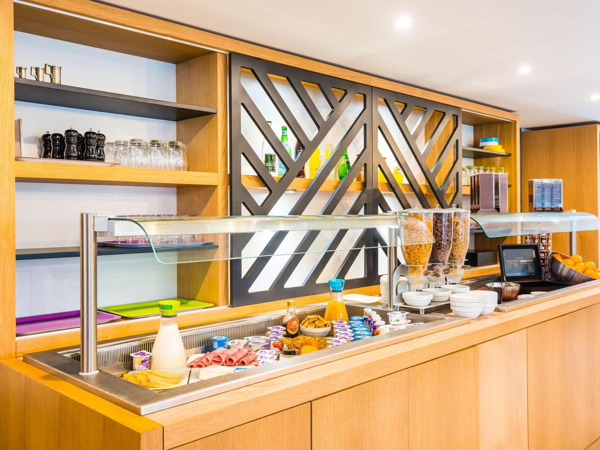 Ibis Styles Rouen Val De Reuil Hotel